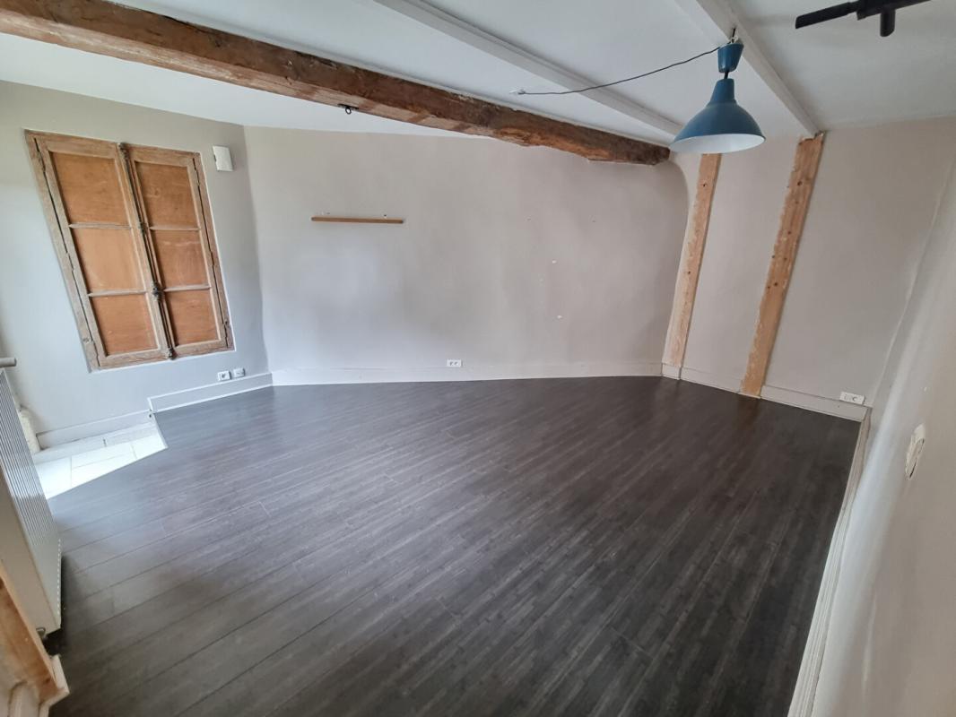 QUINCIEUX Maison Quincieux 7 pièces 204 m2, piscine 12