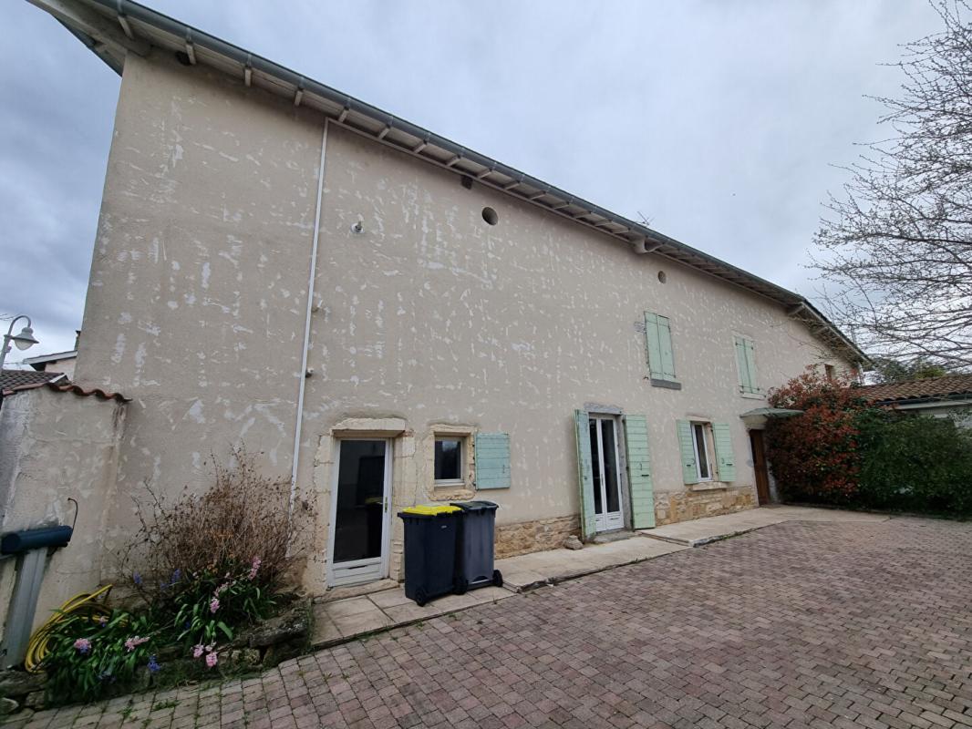 QUINCIEUX Maison Quincieux 7 pièces 204 m2, piscine 14