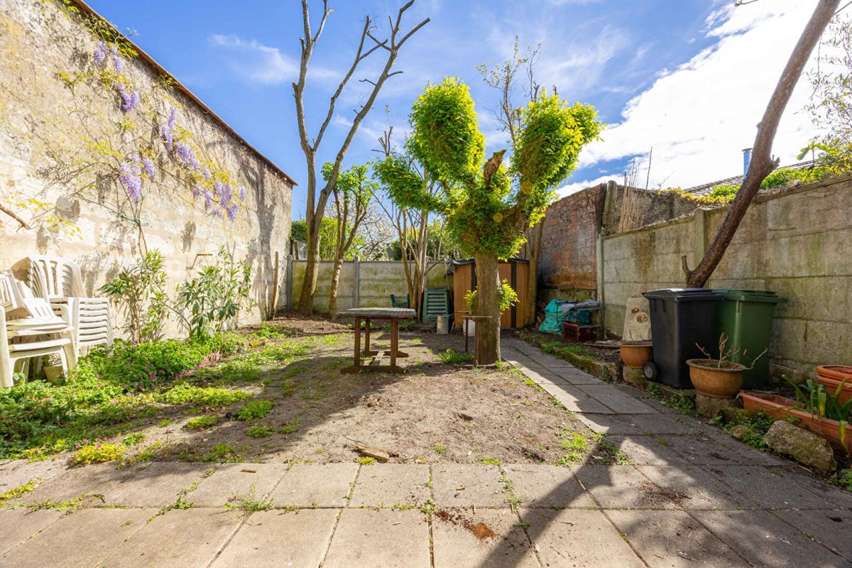 BORDEAUX Bordeaux Centre proche Sainte Geneviève/Nansouty - maison 6 chambres  et jardin 13