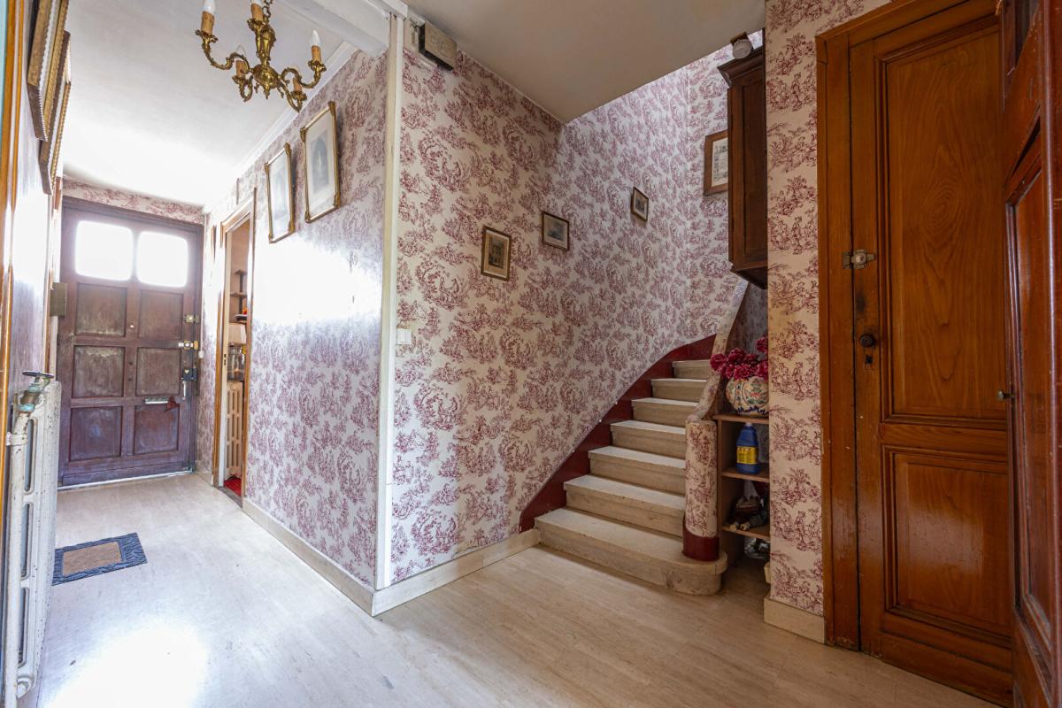 BORDEAUX Bordeaux Centre proche Sainte Geneviève/Nansouty - maison 6 chambres  et jardin 4