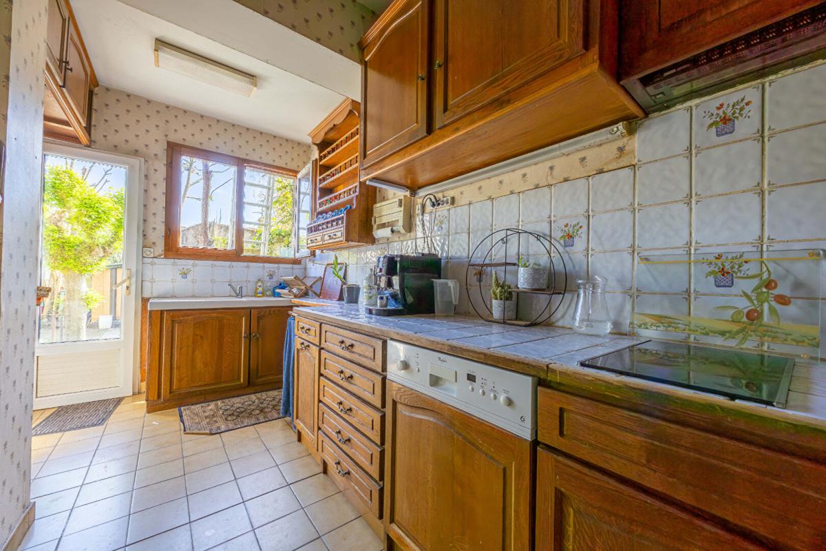 BORDEAUX Bordeaux Centre proche Sainte Geneviève/Nansouty - maison 6 chambres  et jardin 9