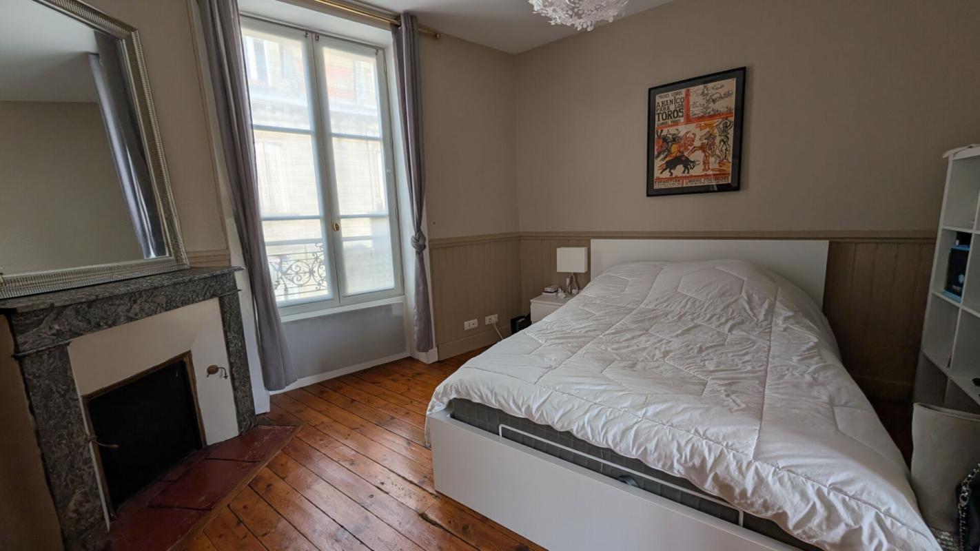 BRIVE-LA-GAILLARDE BRIVE Centre : Apt T5 de 110m² + Apt T2 de 40m² avec Terrasse 50 m² et Balcon 7