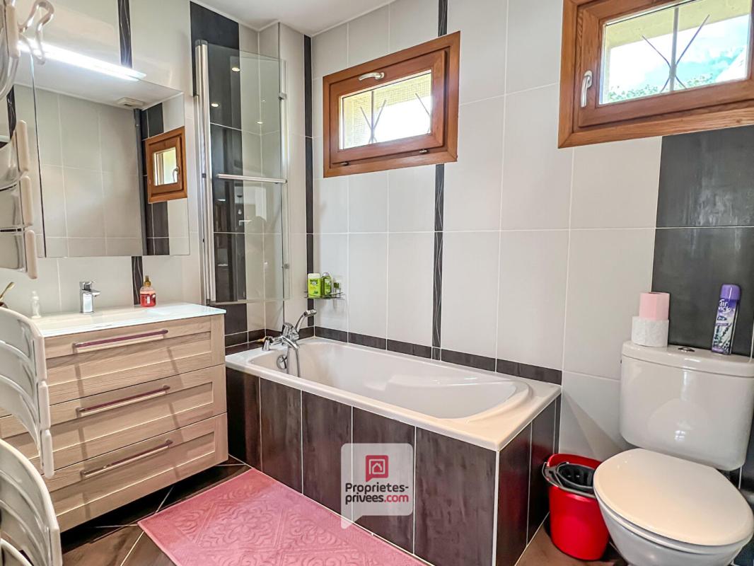 CROLLES Maison familiale 122 m2 - 4 chambres - terrasse - jardin -  Crolles (38920) 9