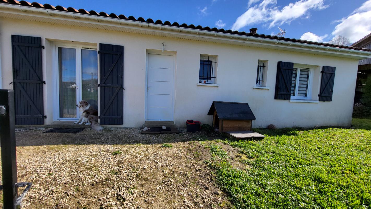 SOURZAC SOURZAC Maison de plain pied de 2017  d'une surface de  80 m2 pièce de vie  2 chambres et jardin 12