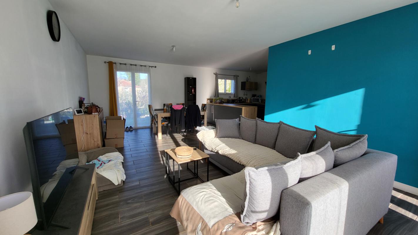 SOURZAC SOURZAC Maison de plain pied de 2017  d'une surface de  80 m2 pièce de vie  2 chambres et jardin 4