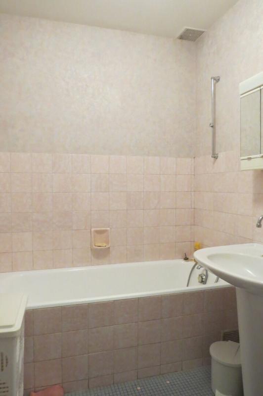 L'ABSIE Ancienne ferme entourée de granges en pierres 14