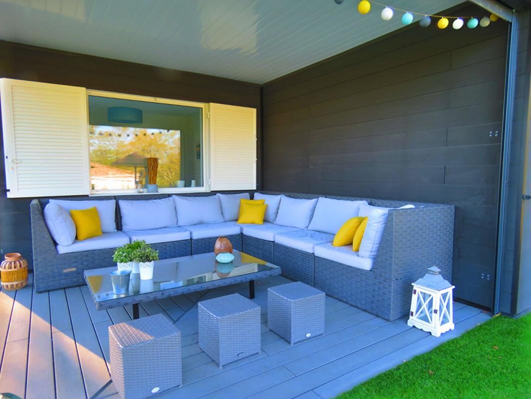 CAMARSAC Belle maison familiale récente avec piscine sur grand jardin avec vue forêt à Camarsac 16