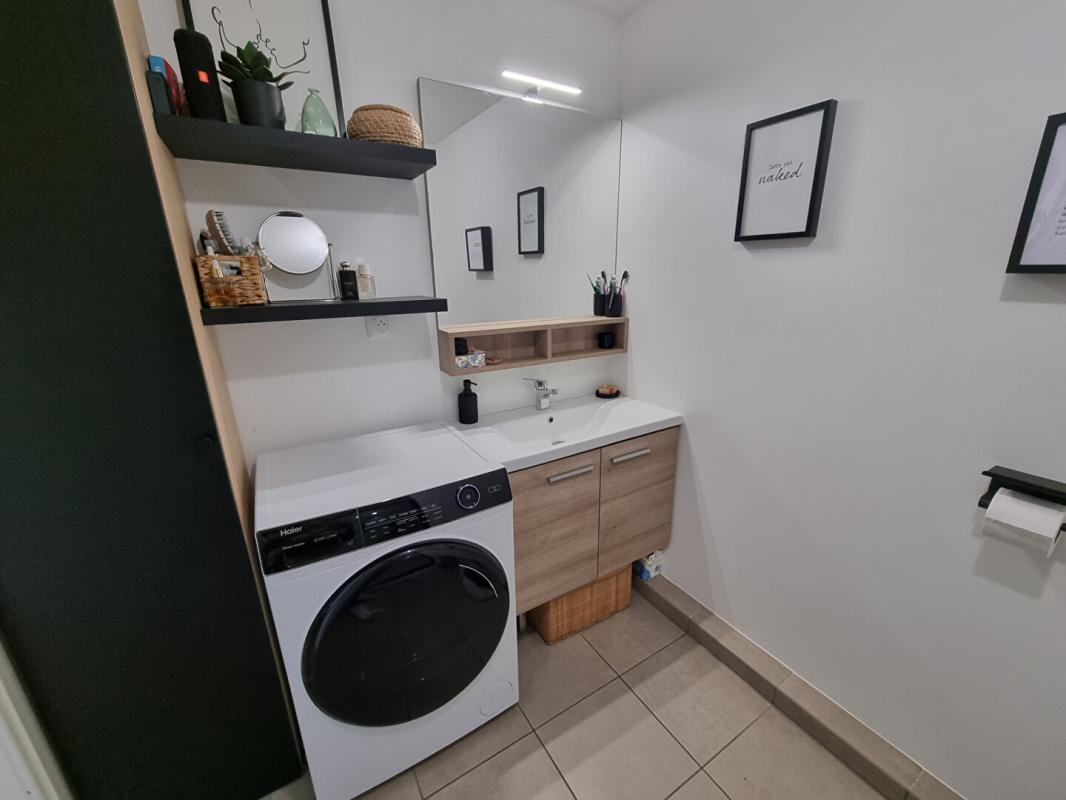 GRIGNY Appartement Grigny Sur Rhone 2 pièces, balcon 7