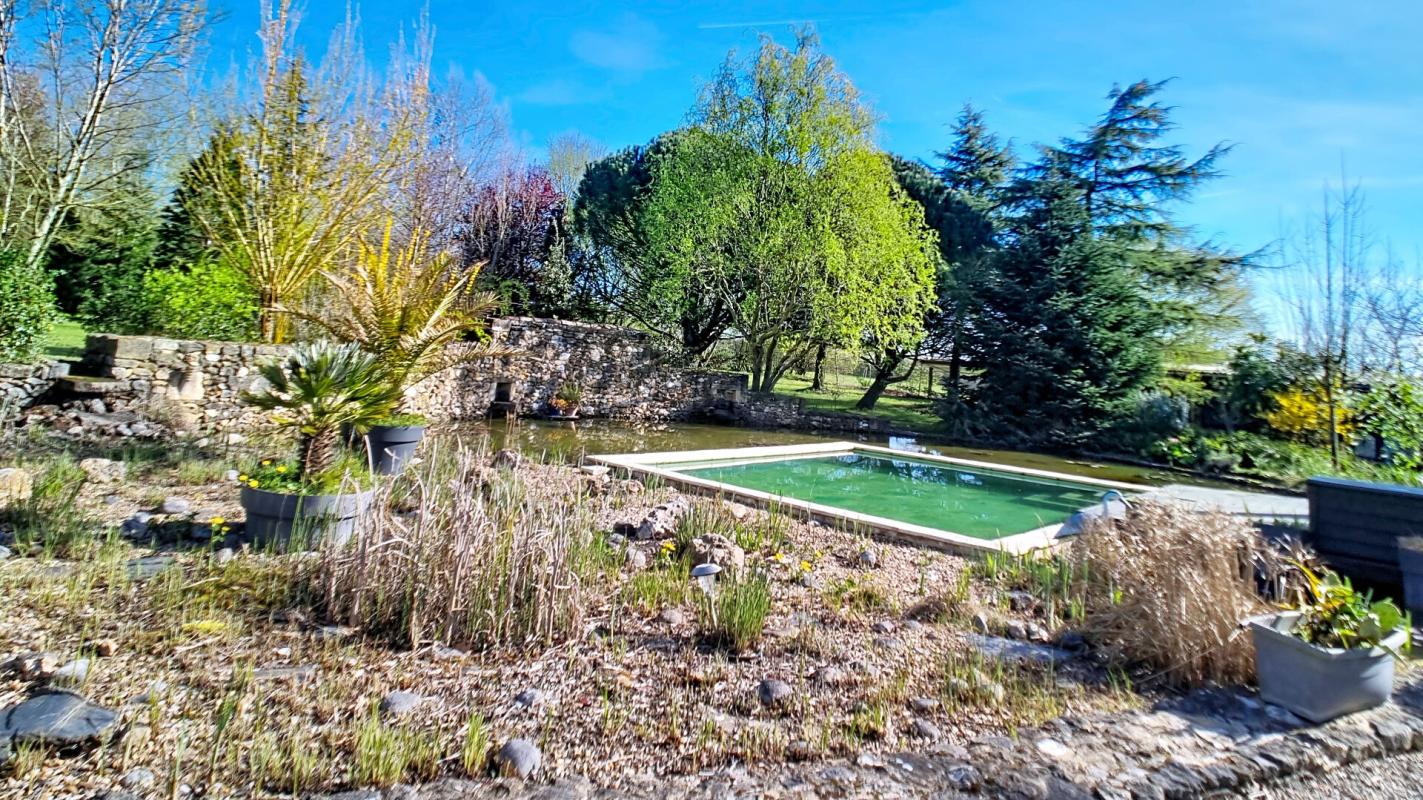 SAINT-MAURICE-LA-CLOUERE Saint Maurice La Clouère - Propriété de charme en pierre - 219 m² - 6 chambres - 1,38 hectare 16