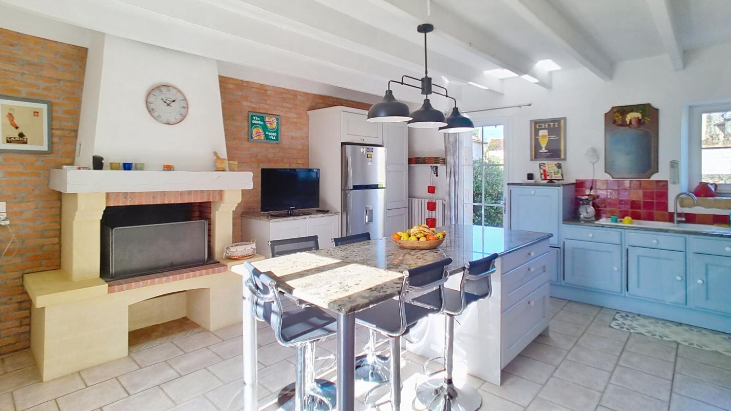 SAINT-MAURICE-LA-CLOUERE Saint Maurice La Clouère - Propriété de charme en pierre - 219 m² - 6 chambres - 1,38 hectare 4