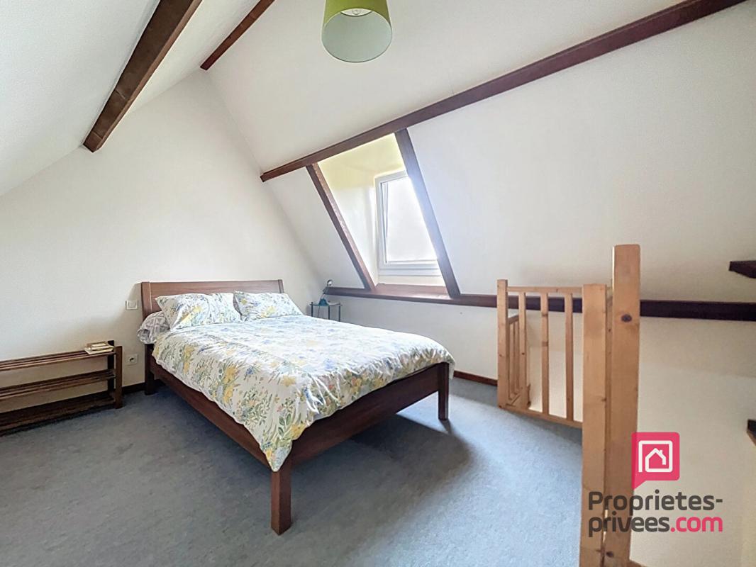 SAINT-COSME-EN-VAIRAIS St-Cosme-en-Verrais, belle longère rénovée de 160 m2 sur parc arboré 9