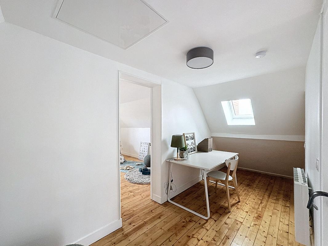 BOUSSY-SAINT-ANTOINE Maison d'architecte pleine de charme (1928) Aucun travaux, jardin et sous-sol 14