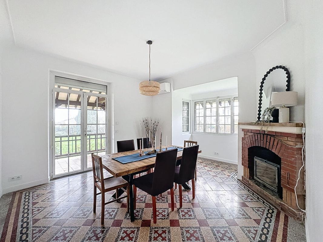 BOUSSY-SAINT-ANTOINE Maison d'architecte pleine de charme (1928) Aucun travaux, jardin et sous-sol 5