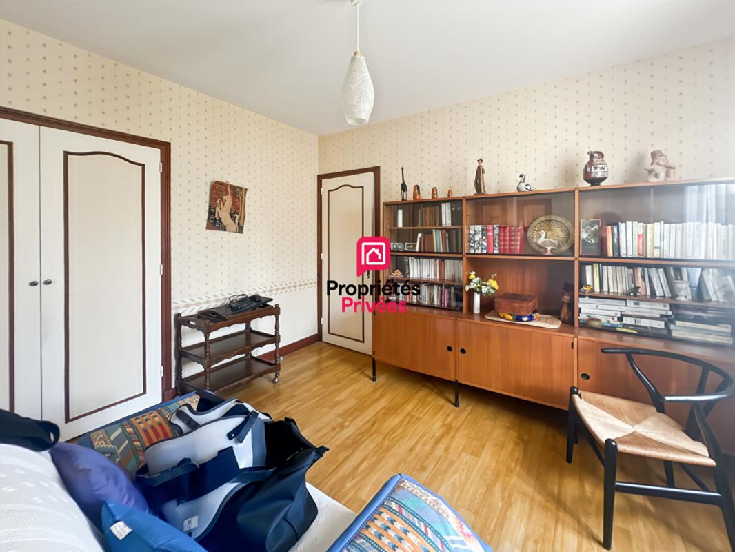 AUROS Maison de plain-pied - 3 chambres - garage et jardin 8