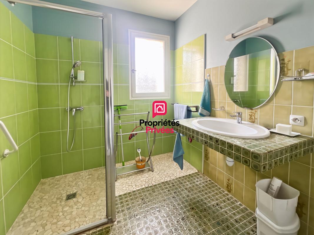 AUROS Maison de plain-pied - 3 chambres - garage et jardin 9
