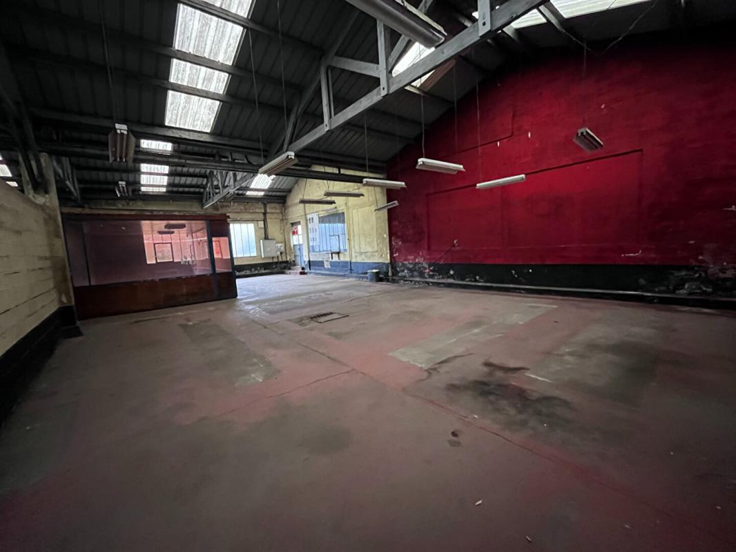 GOURNAY-EN-BRAY GARAGE ATELIER ENTREPOT OU LOCAL COMMERCIAL EN CENTRE VILLE 190M2 3