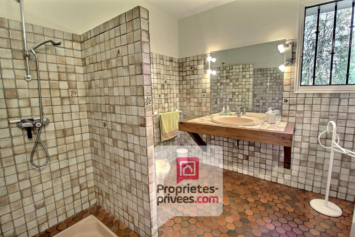 MONTARGIS A 1h30 de PARIS - Charmante MAISON avec ETANG de 5000 m2, édifiée sur plus de 2 Hectares et bordé par une rivière 8