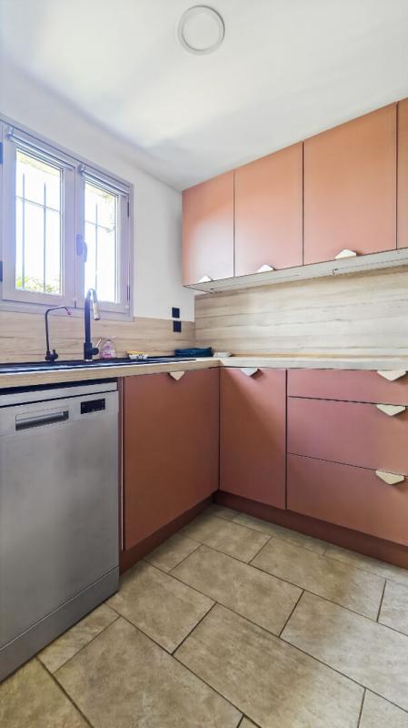 PROPRIANO A saisir à Propriano, appartement  indépendant de type 3 de 73 m2 avec jardinet et vue mer 11