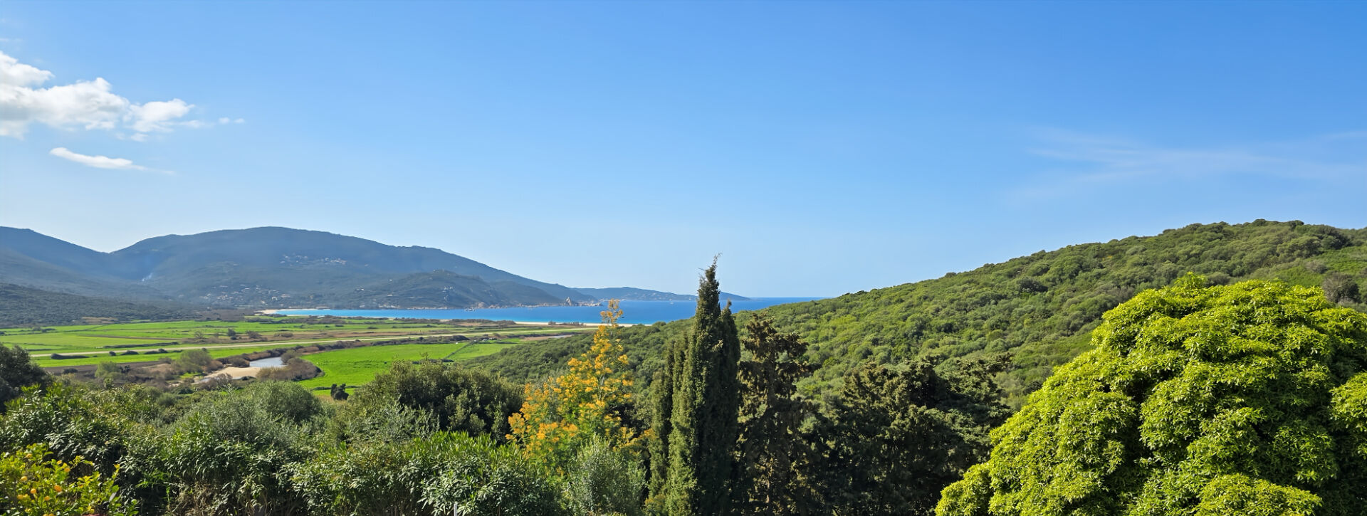 PROPRIANO A saisir à Propriano, appartement  indépendant de type 3 de 73 m2 avec jardinet et vue mer 2