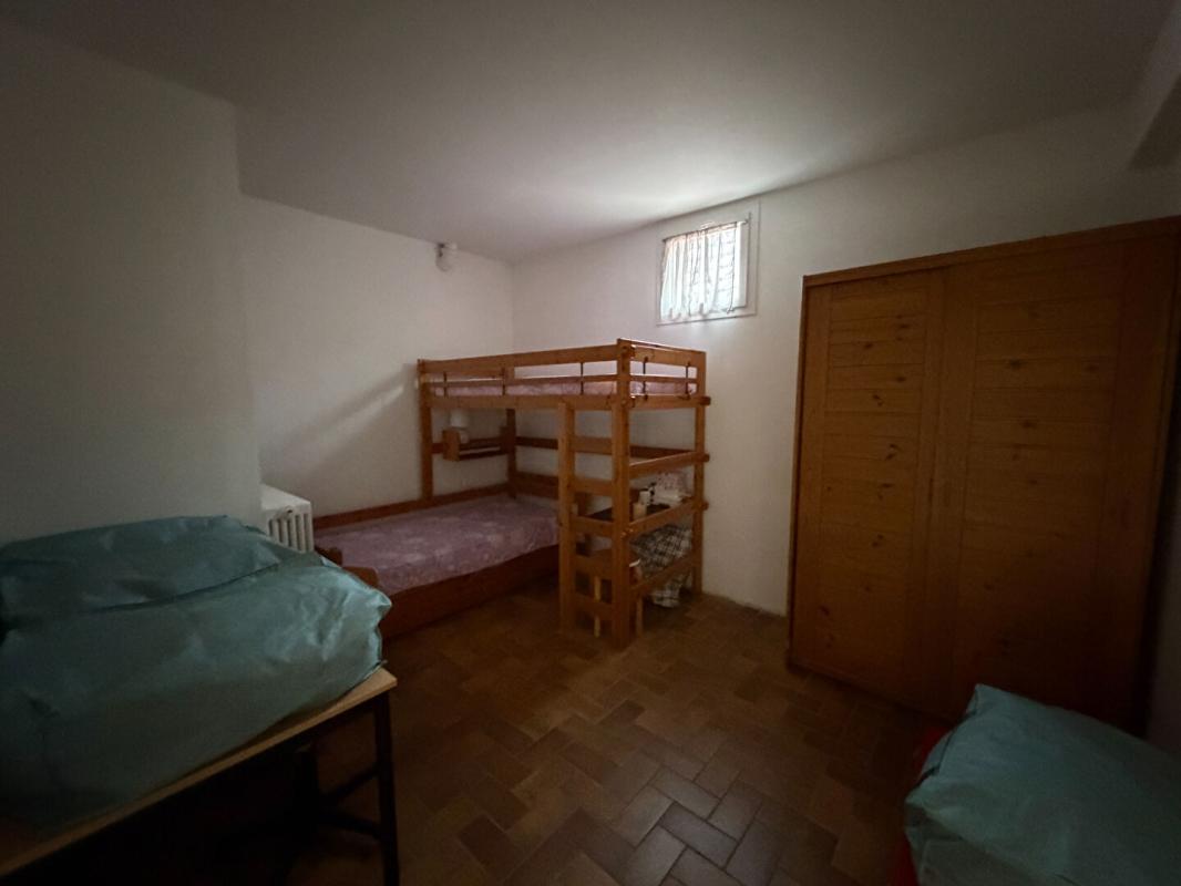 NEVERS Ensemble immobilier proche du centre ville et de l'isat 8