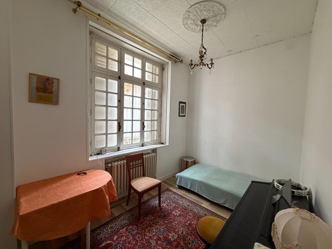 NEVERS Ensemble immobilier proche du centre ville et de l'isat 9