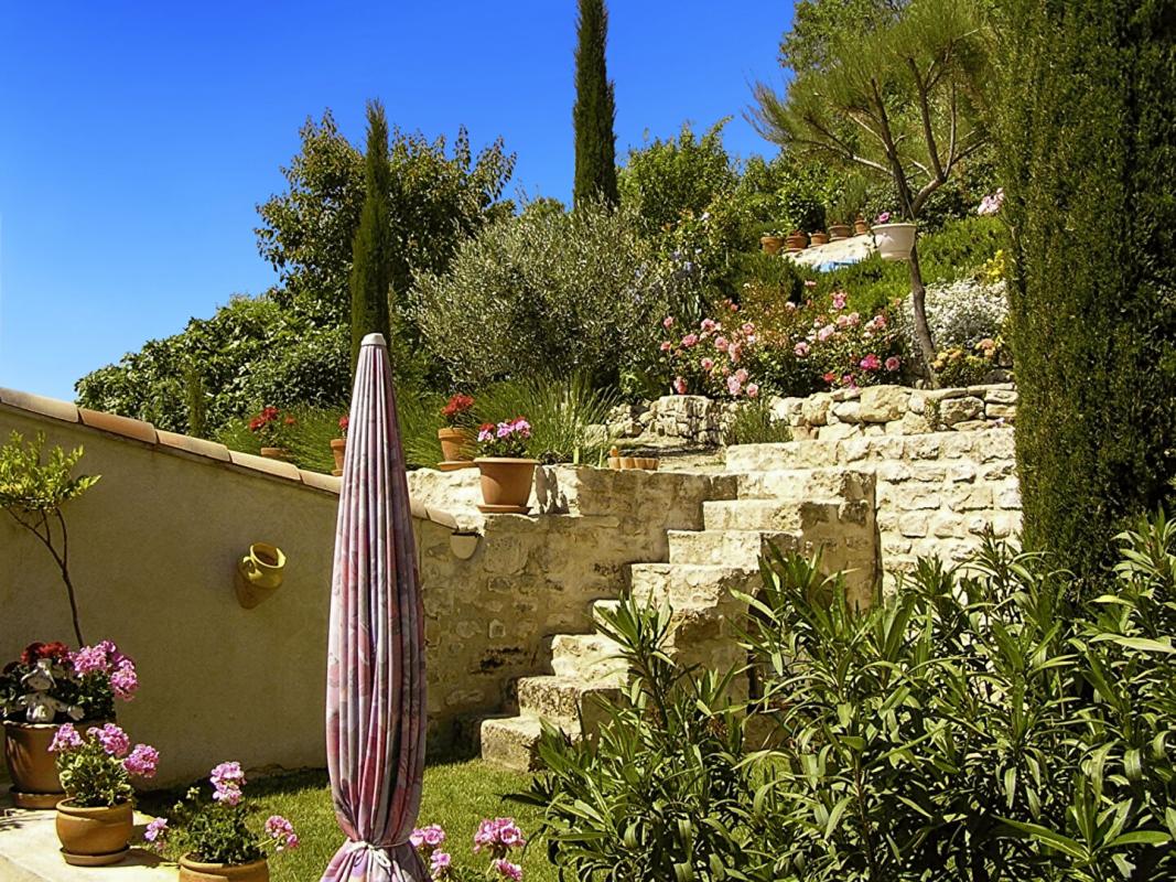 SAINT-MAIME EXCLU, proche FORCALQUIER, Belle MAISON DE VILLAGE de 126 m²  avec terrasses, jardin et cour 1