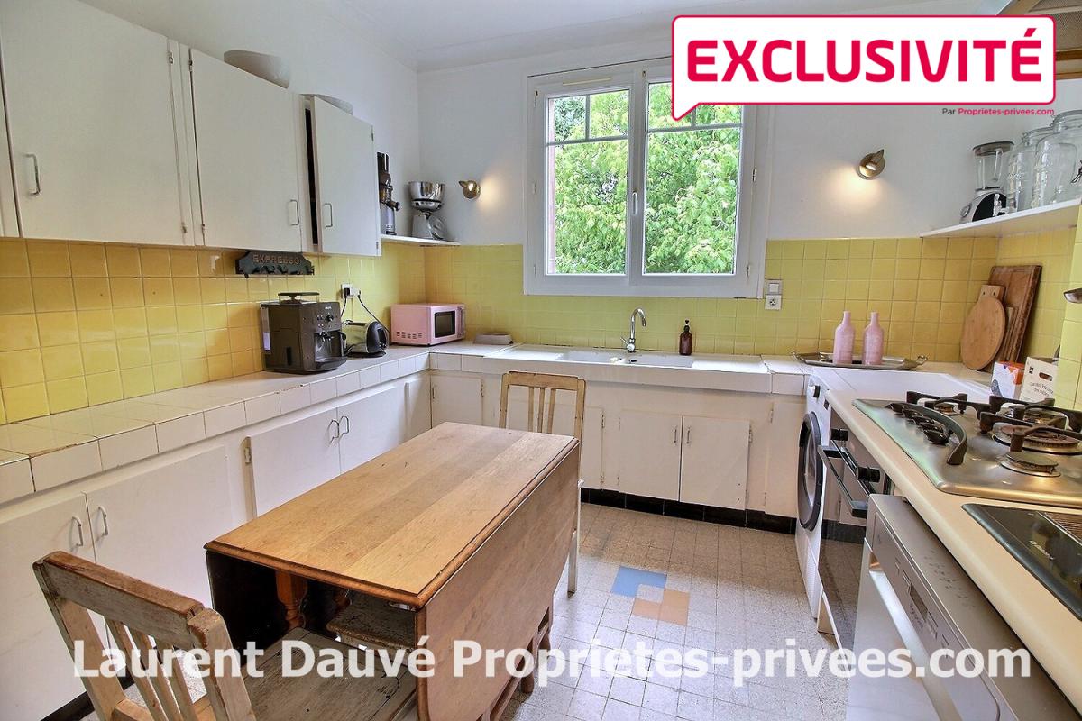 SAINT-PRYVE-SAINT-MESMIN 45750 ST PRYVE ST MESMIN - Maison 4 chambres et bureau sur s/sol total - Garage 2