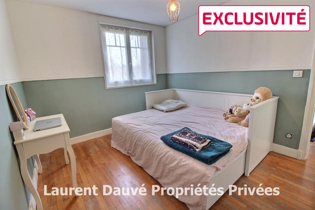 SAINT-PRYVE-SAINT-MESMIN 45750 ST PRYVE ST MESMIN - Maison 4 chambres et bureau sur s/sol total - Garage 7