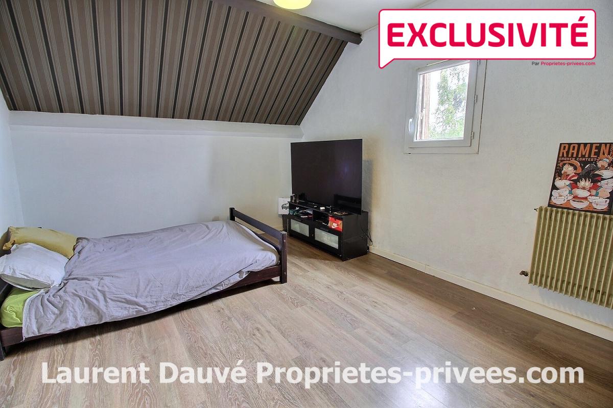 SAINT-PRYVE-SAINT-MESMIN 45750 ST PRYVE ST MESMIN - Maison 4 chambres et bureau sur s/sol total - Garage 9