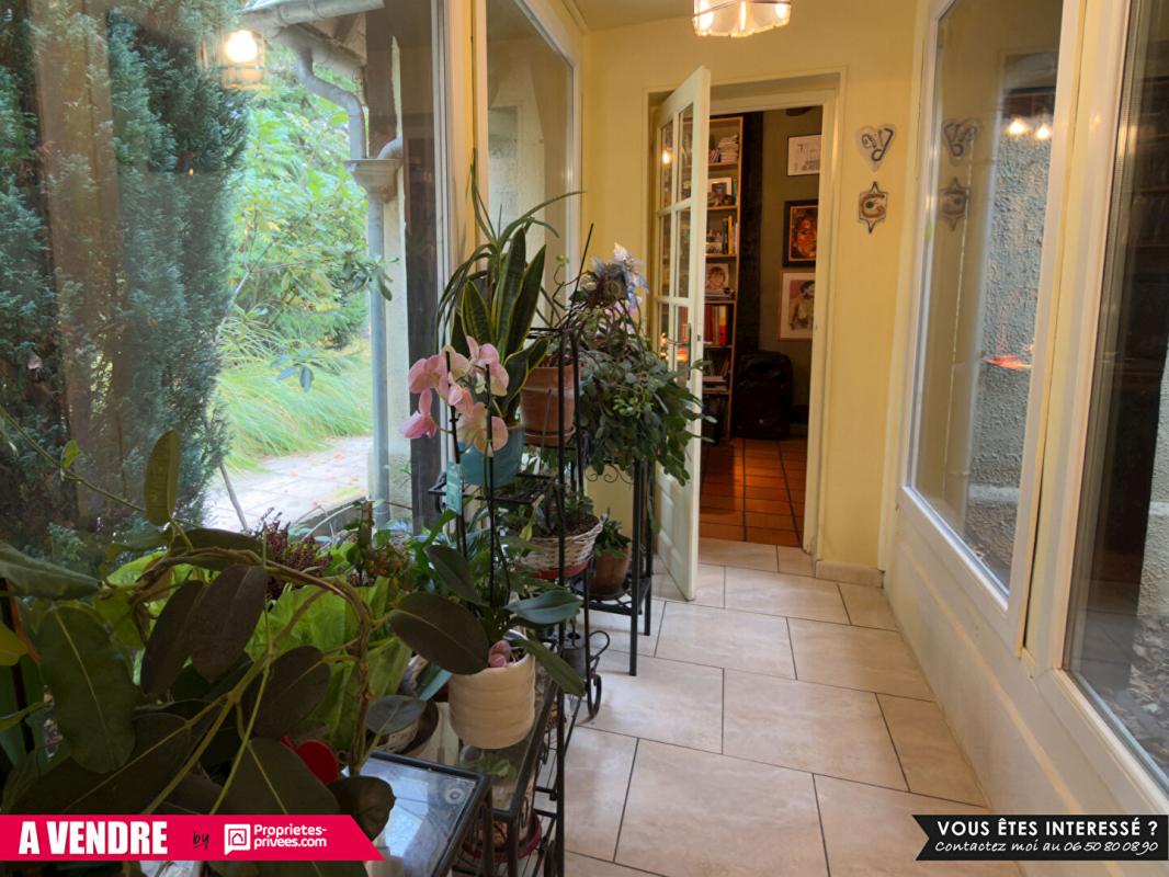 BERNAY Propriété de 230 m² sur environ 2,5 hectares avec piscine, prairies et cadre paisible 10