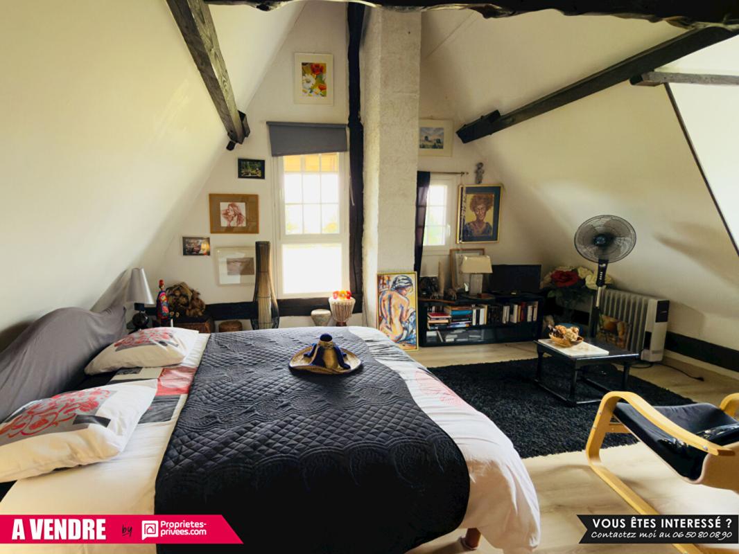 BERNAY Propriété de 230 m² sur environ 2,5 hectares avec piscine, prairies et cadre paisible 13