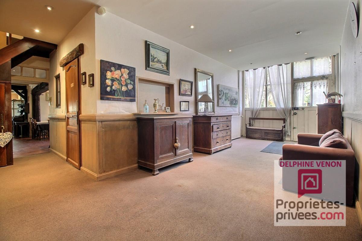 COMBREUX Exclusivité - Auberge / restaurant avec beaucoup de cachet à réhabiliter dans le centre bourg de Combreux 2