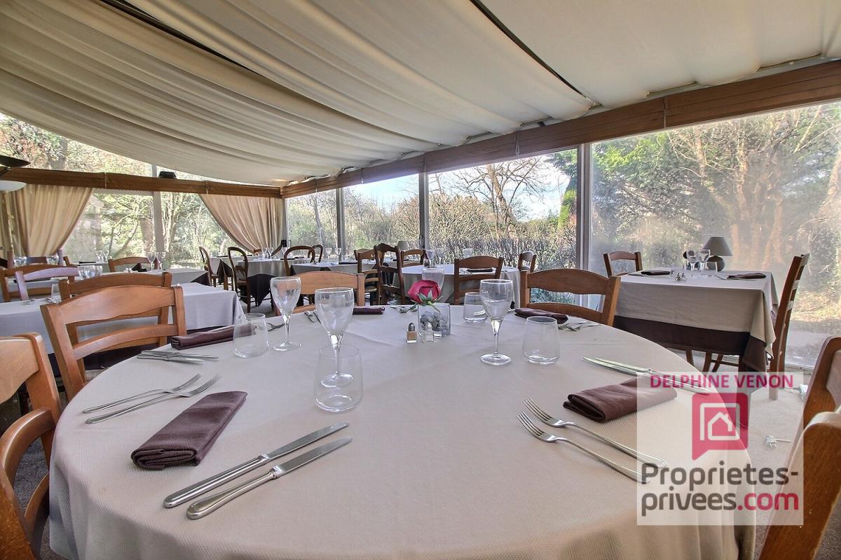 COMBREUX Exclusivité - Auberge / restaurant avec beaucoup de cachet à réhabiliter dans le centre bourg de Combreux 7