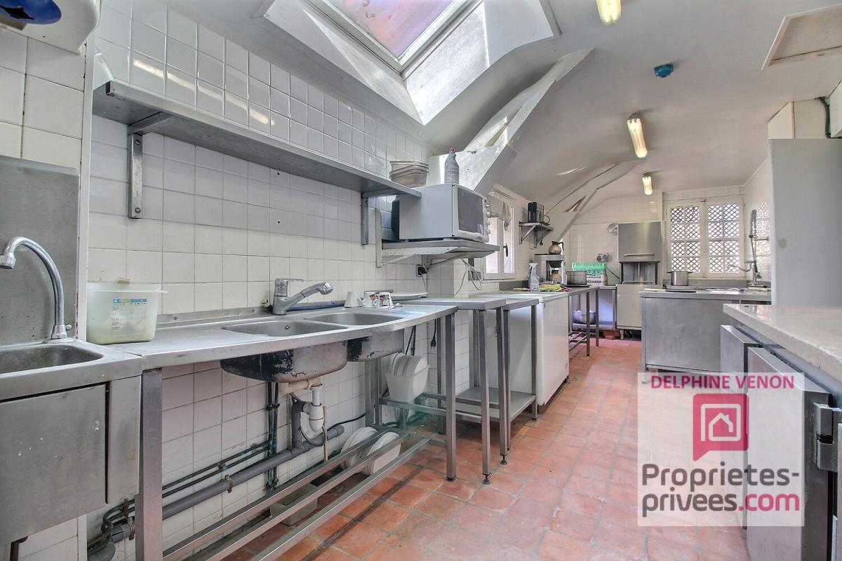 COMBREUX Exclusivité - Auberge / restaurant avec beaucoup de cachet à réhabiliter dans le centre bourg de Combreux 9