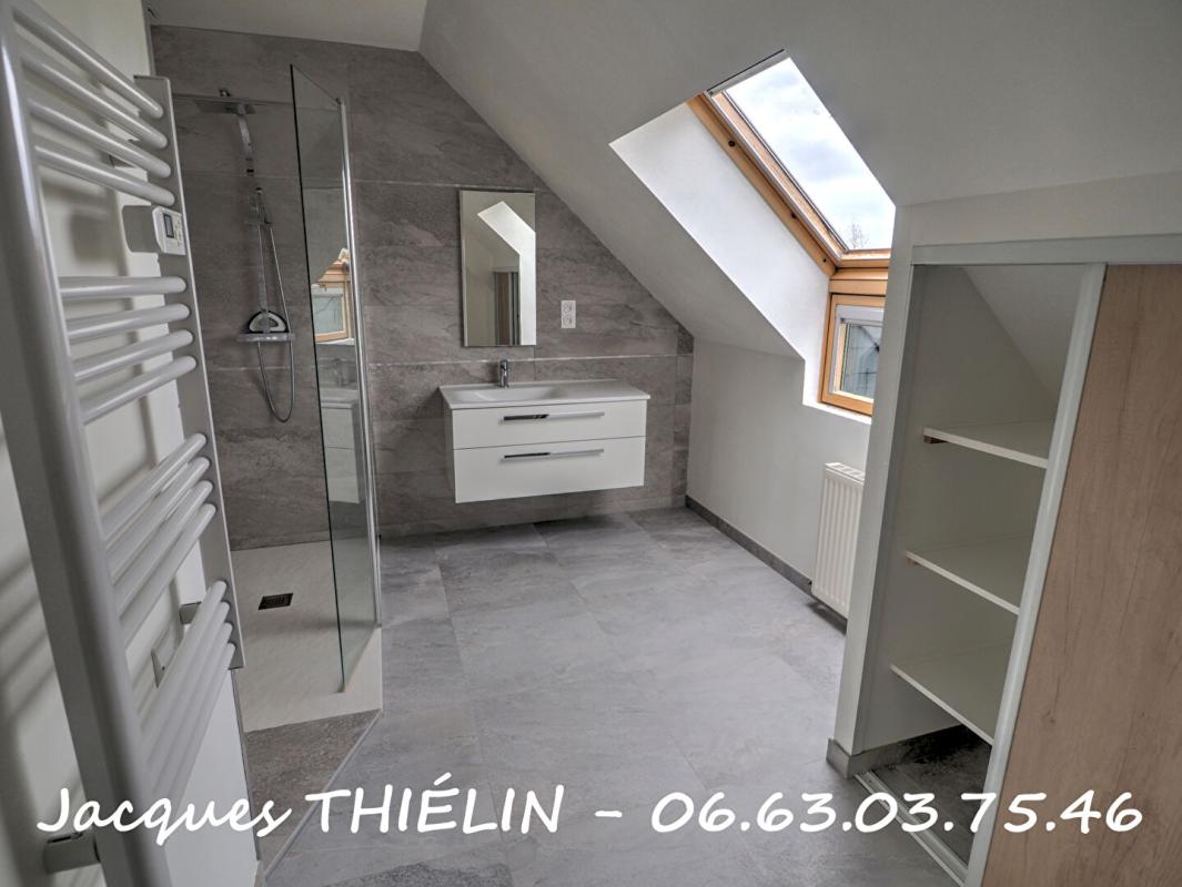 LONGUE-JUMELLES Propriété rare à Longué-Jumelles pour une vie de famille idéale 11