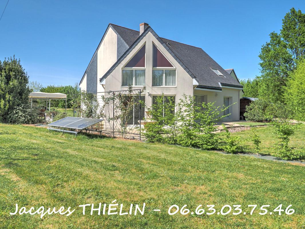 LONGUE-JUMELLES Propriété rare à Longué-Jumelles pour une vie de famille idéale 15