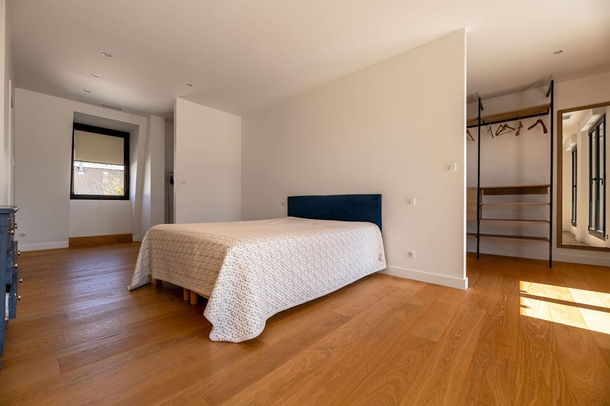 PERIGUEUX Un bien rare, entre élégance contemporaine et confort absolu 6