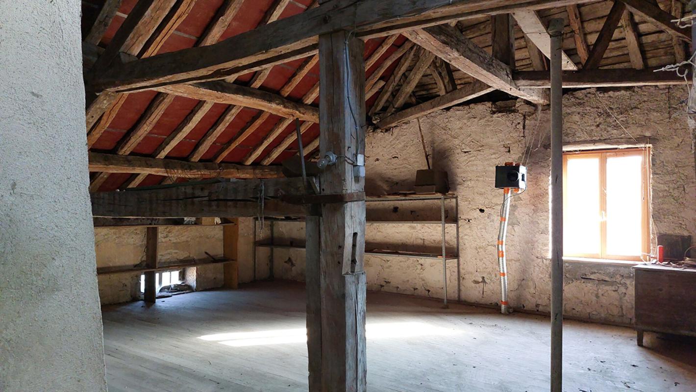 VAUVILLERS Maison Vauvillers 8 pièce(s) 181 m2 jardin 10