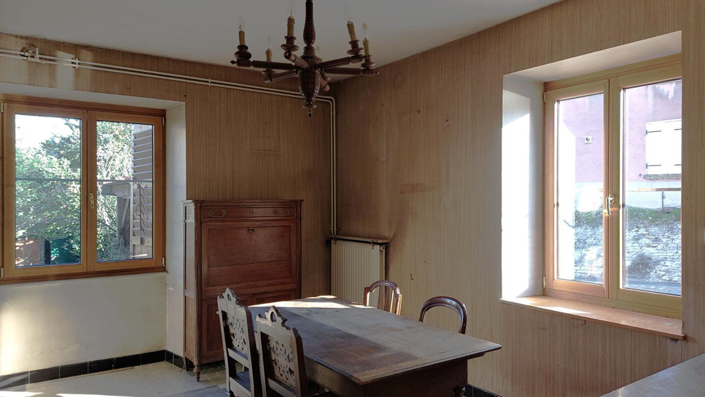 VAUVILLERS Maison Vauvillers 8 pièce(s) 181 m2 jardin 6