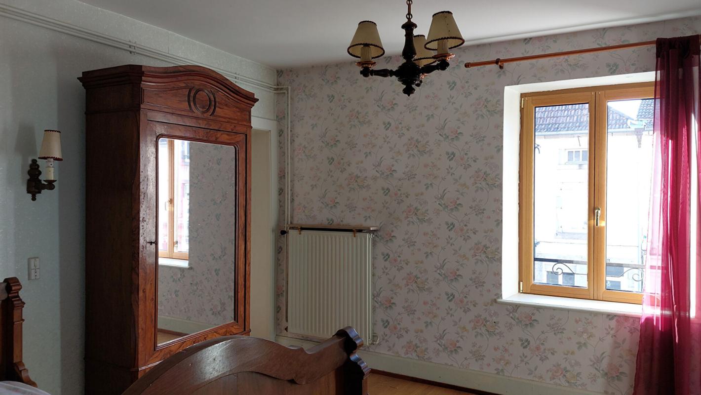 VAUVILLERS Maison Vauvillers 8 pièce(s) 181 m2 jardin 9