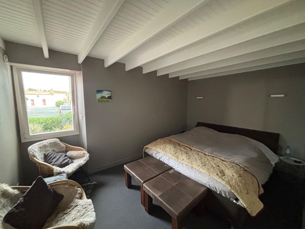 COUFFE 30 MN NANTES ,10 MN ANCENIS A COUFFE CHARME ET AUTHENTICITE POUR CETTE BELLE LONGERE 5