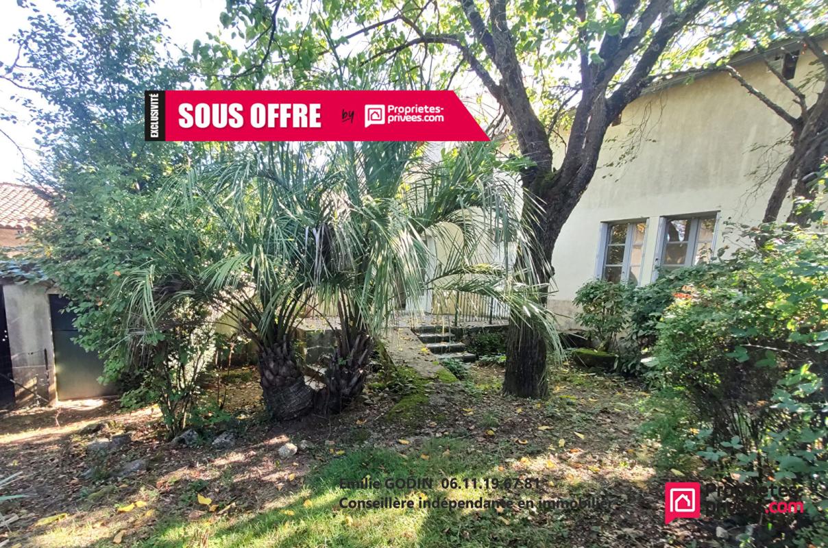 MAULEVRIER Maison 7 pièce(s) 150 m2 1