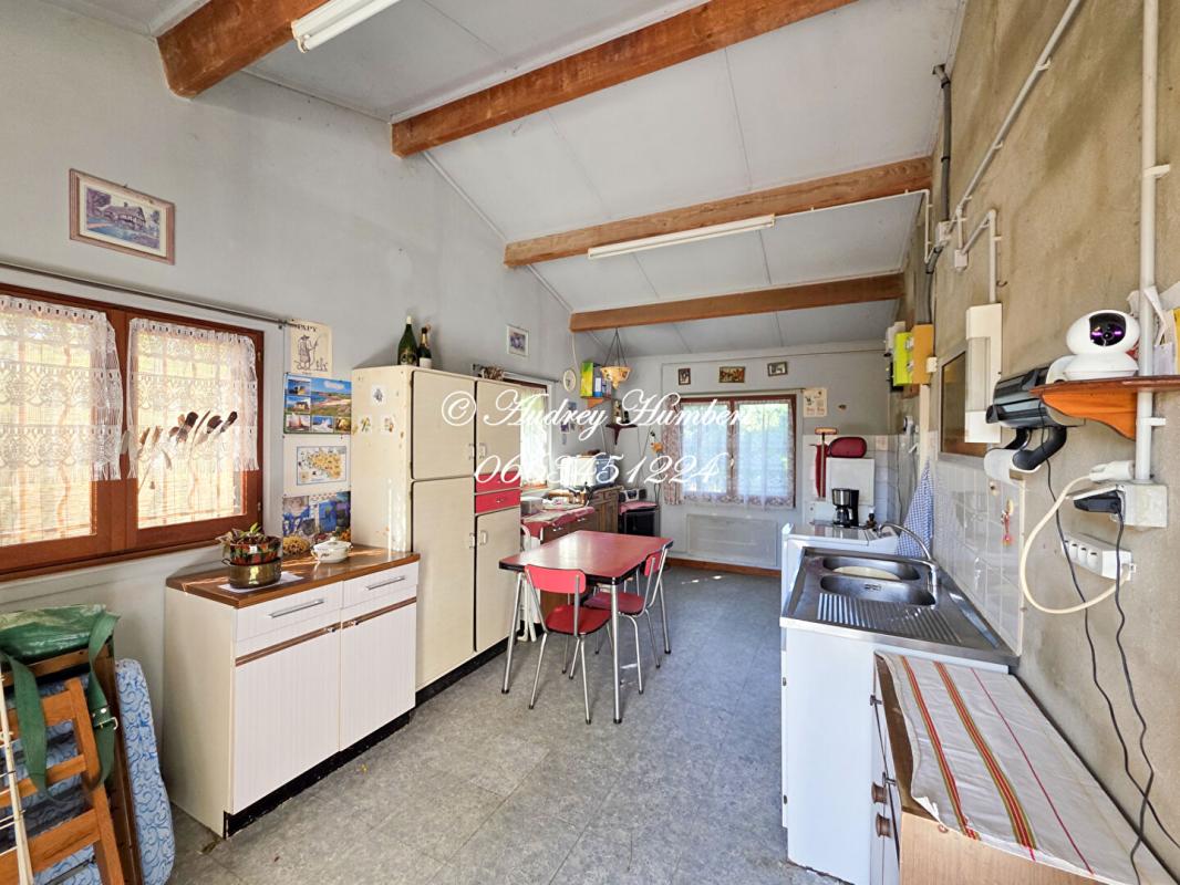 PIERREVERT EXCLUSIVITE, PIERREVERT, dans un cadre nature et préservé, BELLE VILLA de 122 m² + veranda et gargae de 40 m² sur 3000 m² de jardin arboré 12