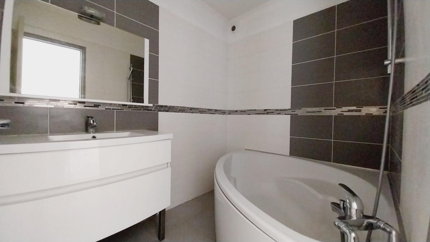 AGEN AGEN 47000 immeuble 6 pièce(s) 181m2 10