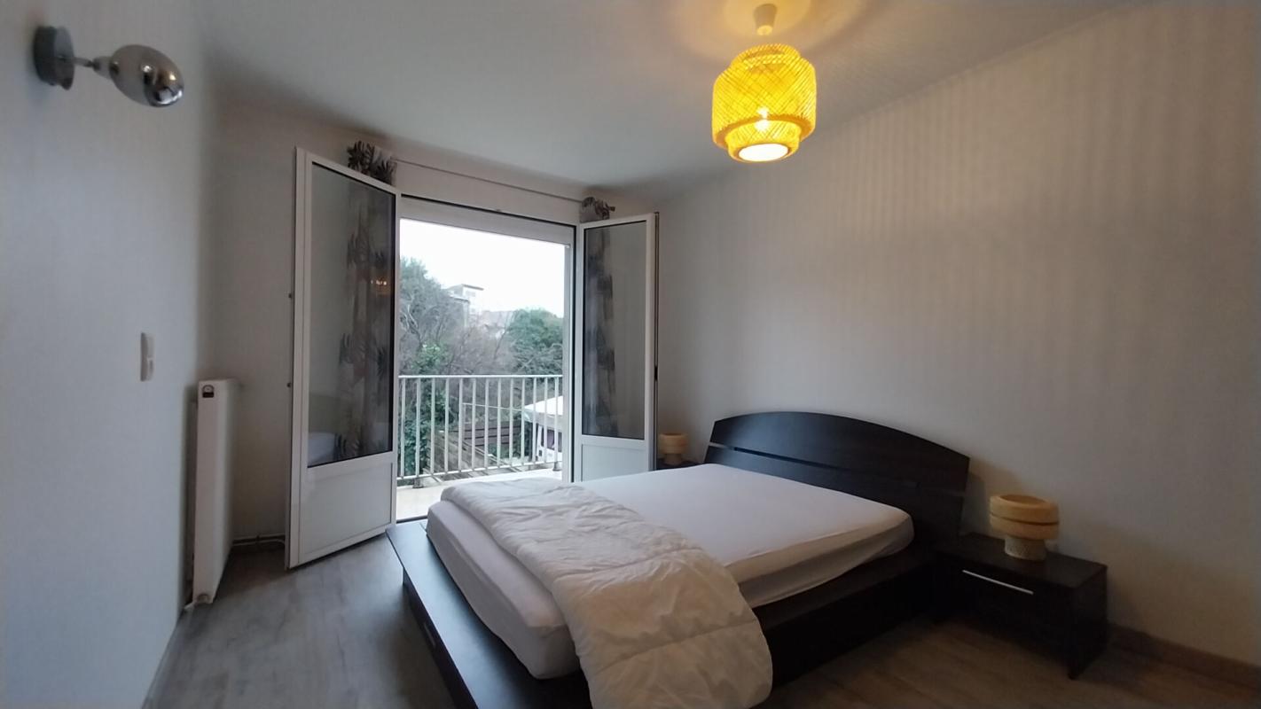 AGEN AGEN 47000 immeuble 6 pièce(s) 181m2 5