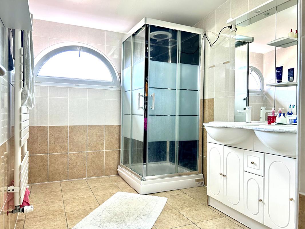 LONGESSAIGNE Maison 158 m² Longessaigne 6 chambres 9