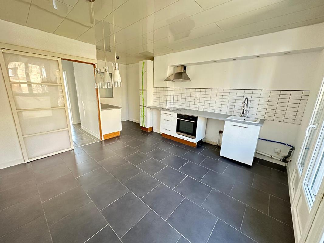 MIRAMAS À louer - Appartement T4 de 85 m² avec balcons à Miramas 3