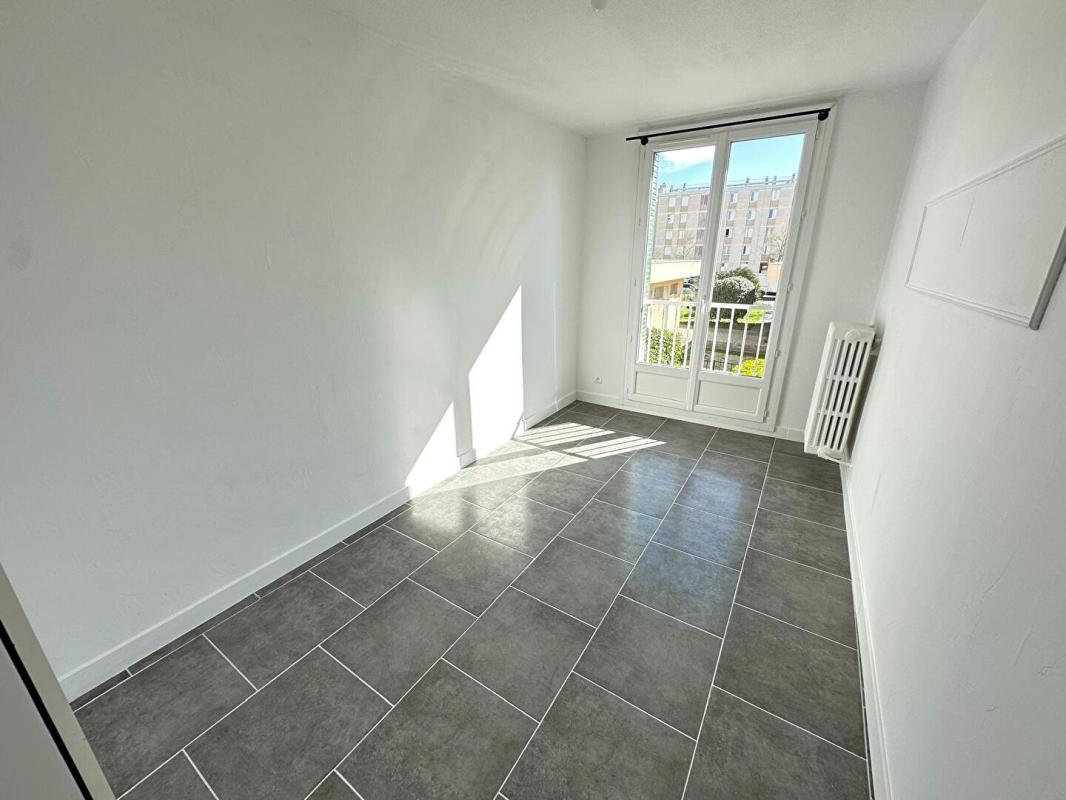 MIRAMAS À louer - Appartement T4 de 85 m² avec balcons à Miramas 8