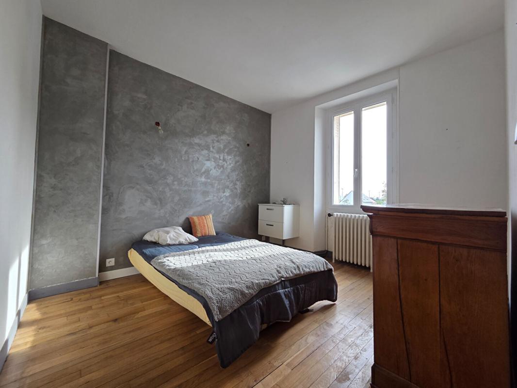 ANGERVILLE 18 MIN ANGERVILLE 11