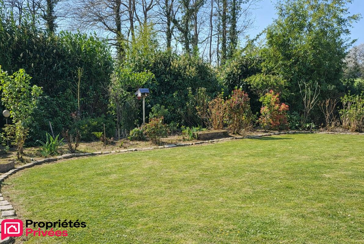 SAINT-HILAIRE-DU-HARCOUET Maison d'Architecte à proximité de Saint-Hilaire-du-Harcouët,  9 pièce(s) 229 m2 16